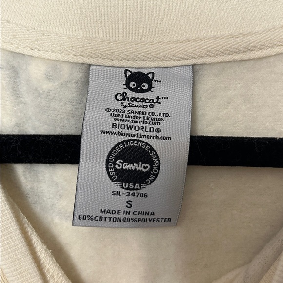 Chococat Sanrio Cream Graphic Sweatshirt Women’s Small Bioworld Kawaii Cute - Picture 3 of 5